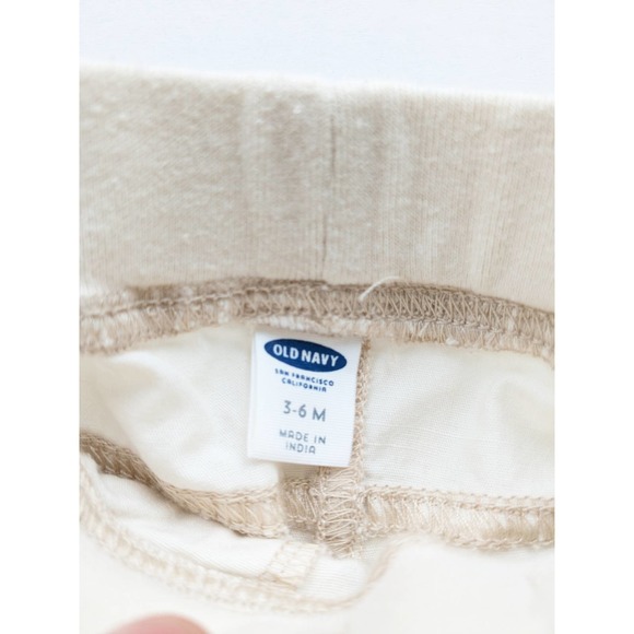 Old Navy Cream Shorts - Picture 2 of 3